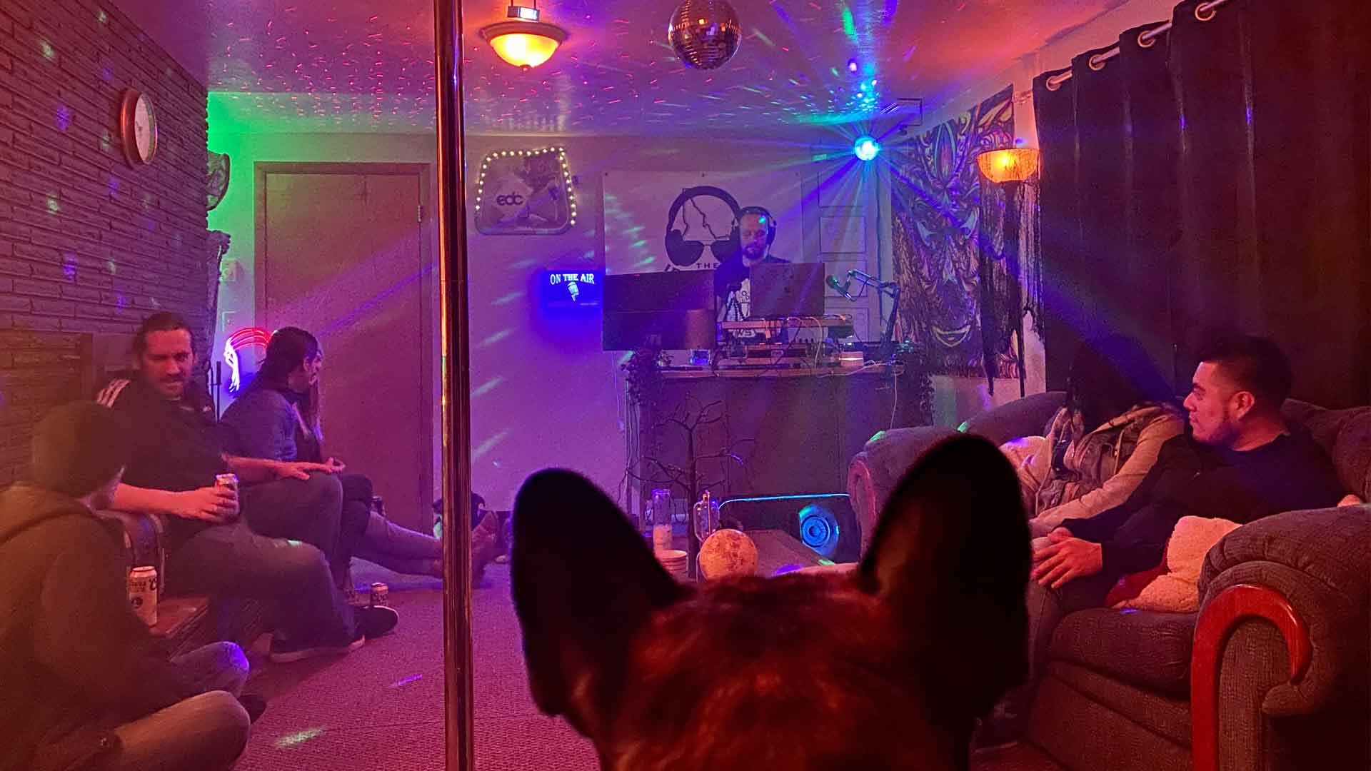 The Idahoan performing in The Corona Lounge