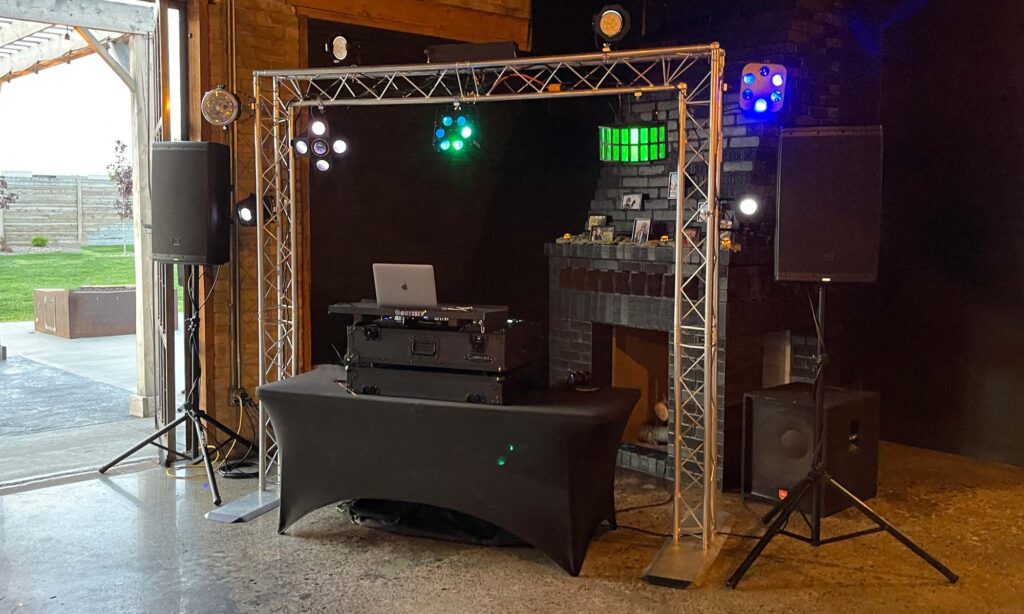 The Idahoan's Basic Wedding DJ Gigs Setup