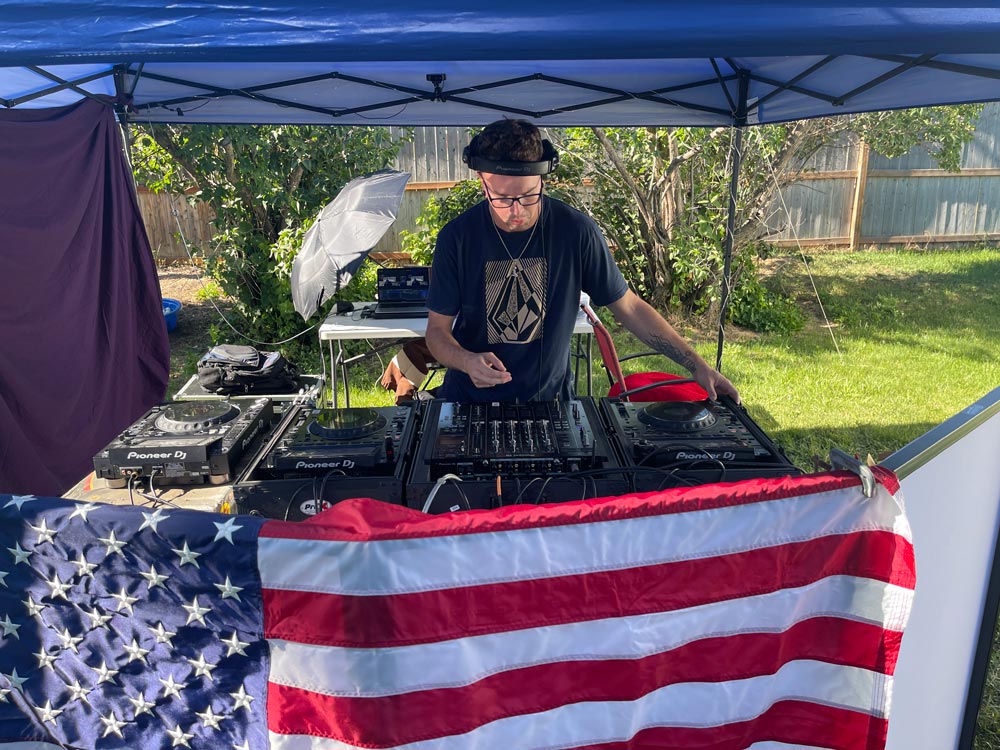 Psyche playing at The Idahoan's Independence Day Children International Fundraiser